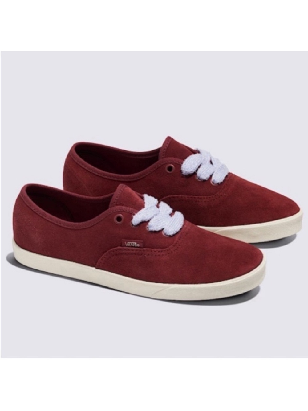 Vans Authentic Lowpro Suede
Women 8.5 US Mens 7.0 US
